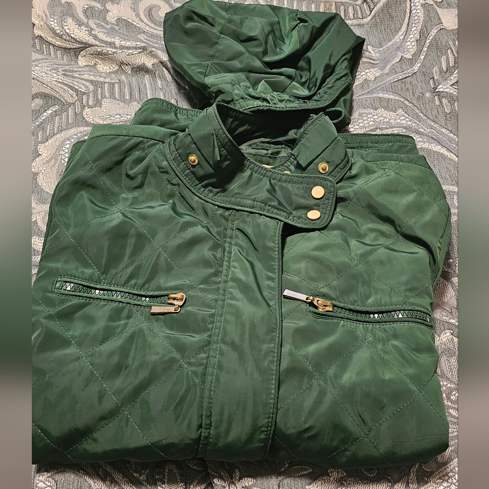 5/$50 Zara Basic Forest Green Lightweight Puffer Coat With Clip On Cap